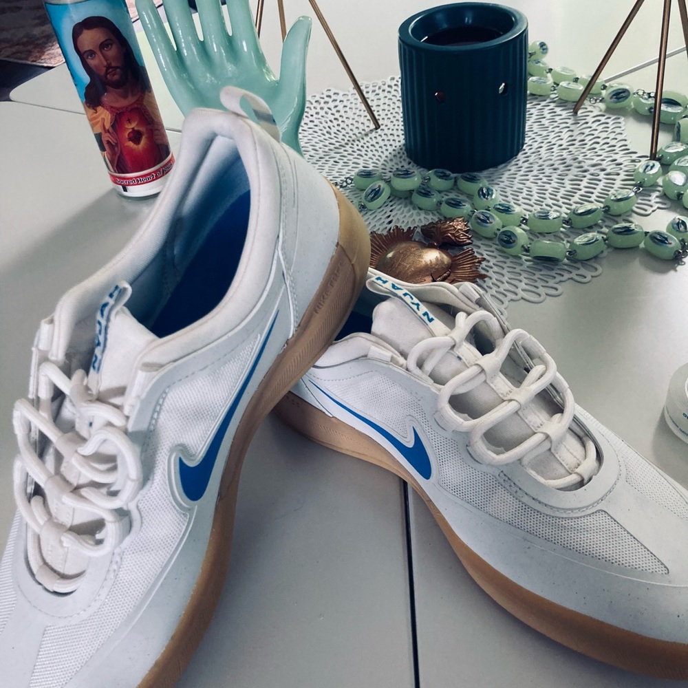 Nike White and Blue Rare SB’s NIB w/SB sticker